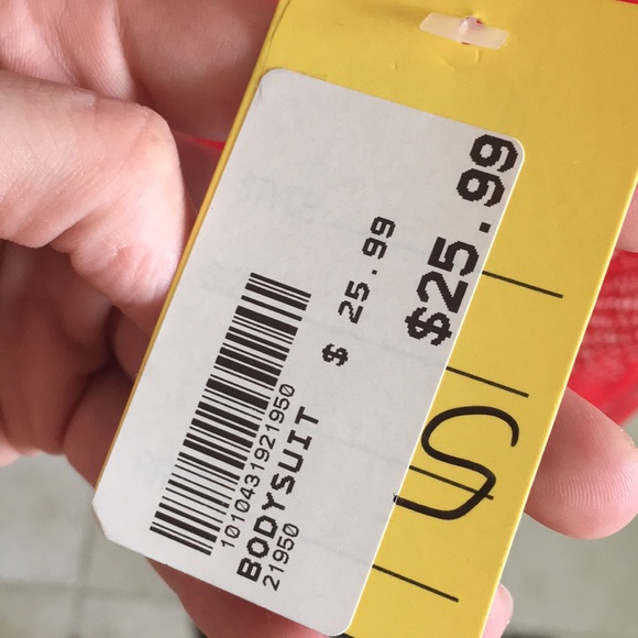 Red lingerie bodysuit - Picture 6 of 7